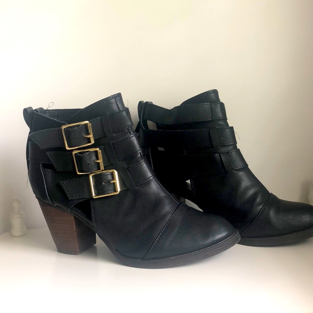 Ankle boots
